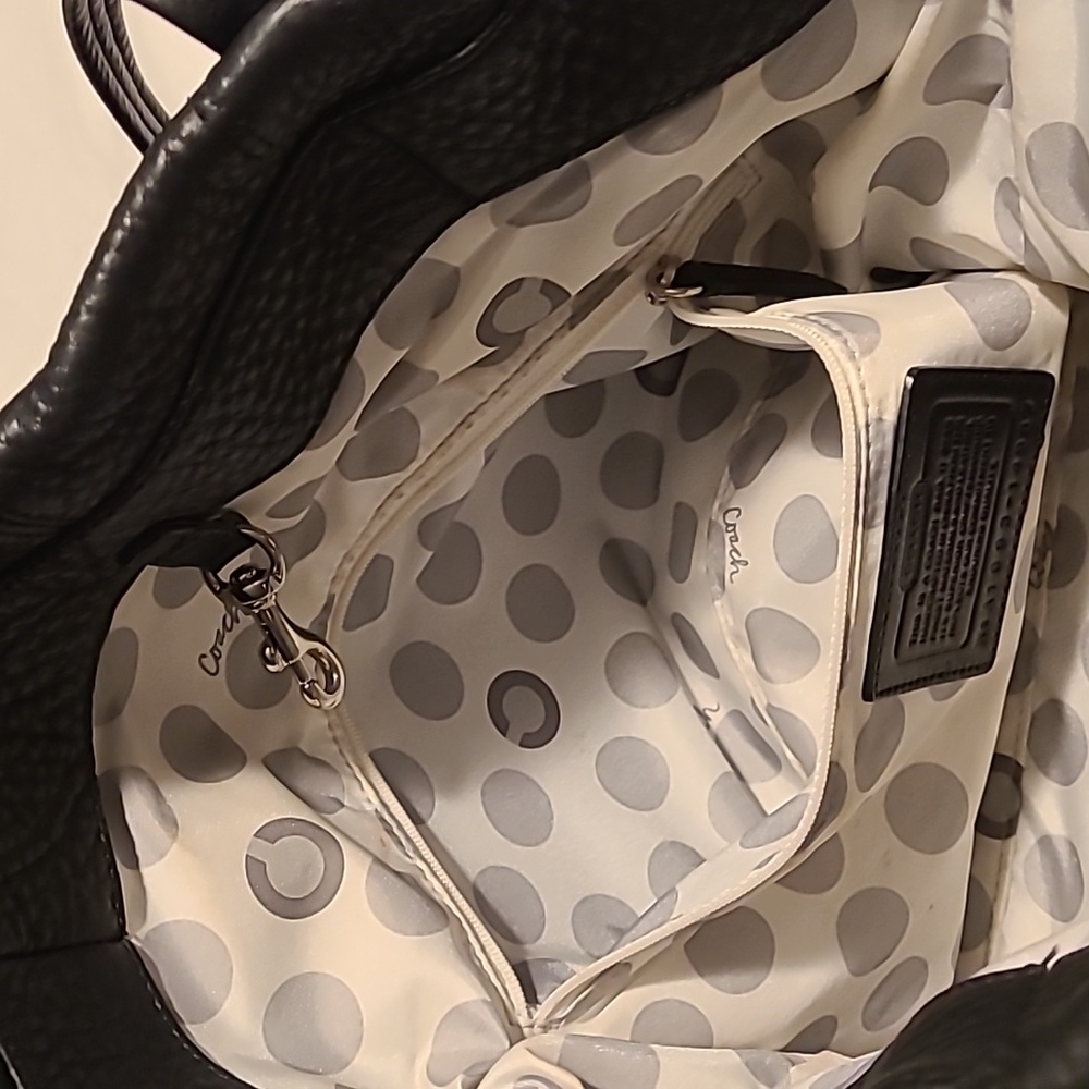Coach Julia Pebbled Leather OpArt Perry Black Purse/Totek - Picture 7 of 9